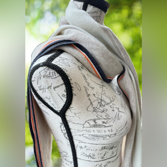 J. Crew Wool-Blend Winter Scarf
New with Tag / Never Worn
Made in Italy - Picture 8 of 11